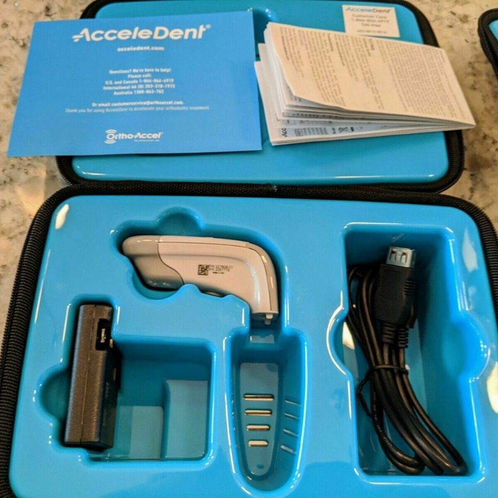 AcceleDent Aura....New Unit...No Mouthpiece...